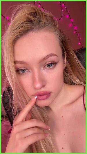 Cumkiss 18 Years Old BBW Cum