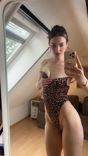 Tiny Tits Boobs Cute NSFW OnlyFans