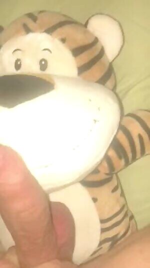 Daddy is waiting in bed😘