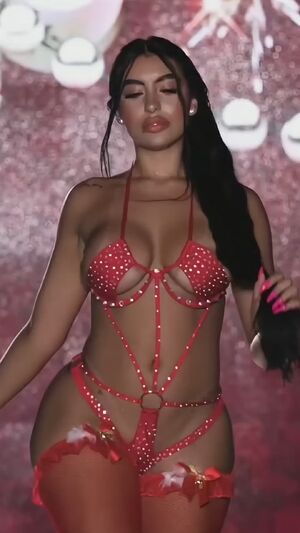 Micro Bikini Big Ass Solo