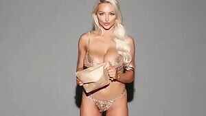 This is how you really eat beignets