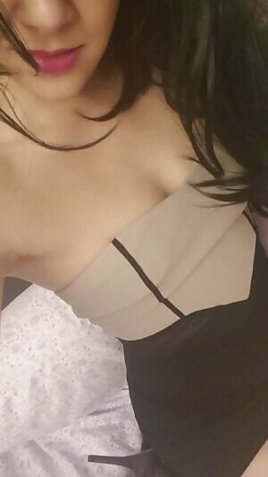 ⚡️ It's rainy out, school's kicking my ass, & I need some time to just unwind. 💕