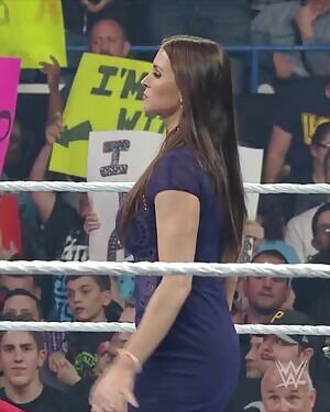 Steph is an absolute Milf