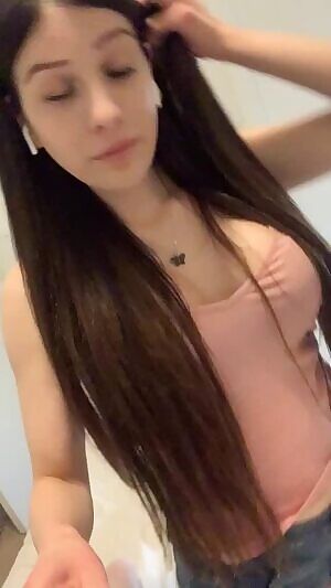 Living like a walking barbie 🧸 😉😈