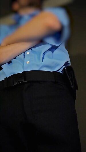 Cop whips out his piece on a suspect