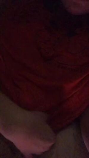 Alright you horny but sweet men of reddit, it’s time for me to get some sleep. for my last post of the day, enjoy this shitty lighting gif of me flashing my boobs