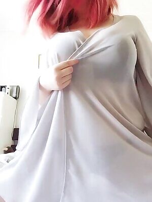 When your wifey wants attention she be like