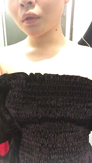 holdthemoan - really wish the hot guy that was working there was fucking my tight pussy instead 😳