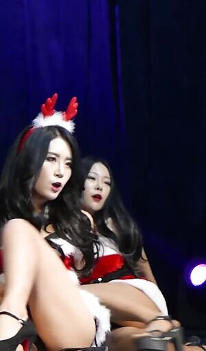 GirlCrush - Bomi Spreading her Legs Merely some Pussy