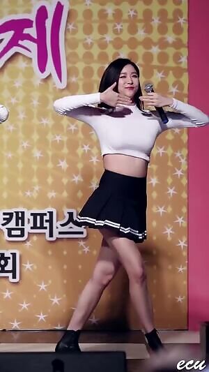 Hello Venus - Yooyoung's Bra