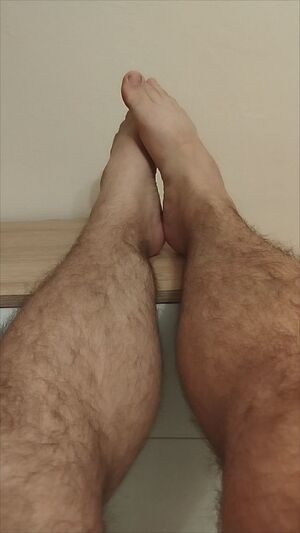 Gay DILFs Bear Big Feet Fetish
