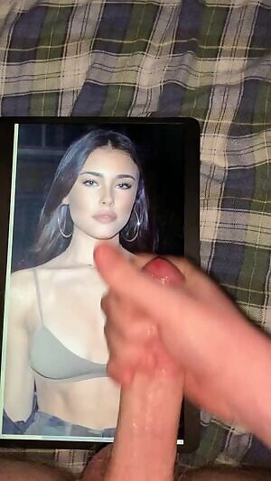 Jerking to the Sexy Madison Beer