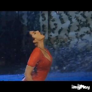 Sunny Leone.