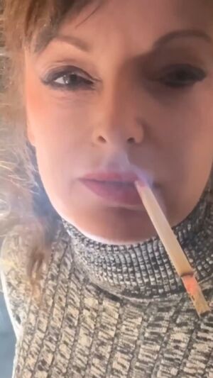 OnlyFans FEMDOM Fetish Mature Smoking