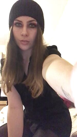 gonewild - Which hole? 😇