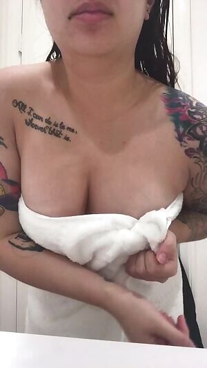 Here's to a year full of joy, mindfulness and nudies! 💥