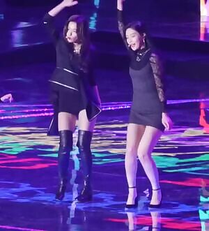 Red Velvet Seulgi & Joy - Nice View