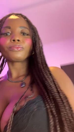 Flashing MILFs Amateur Big Tits Boobs