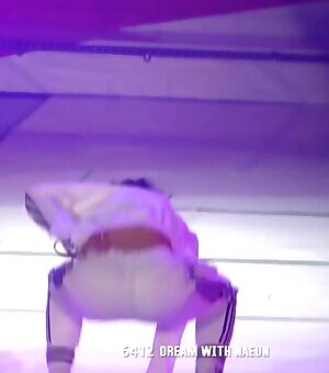 Apink - Naeun: Santa Told Me To