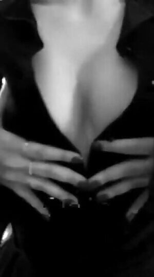 Barbara Palvin playing with her tits