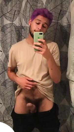 got a beard, got a boner, and got pretty hair 😋 — any bearded dude wanna take this?