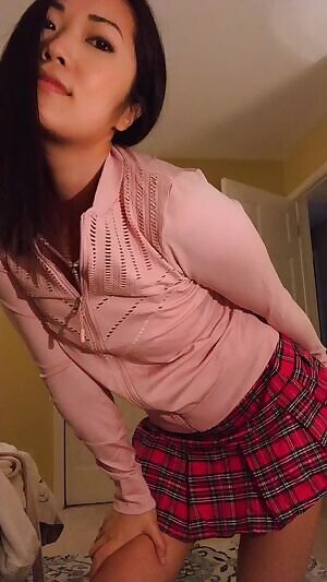 Come have some sexy fun with me on kik or ! 💜