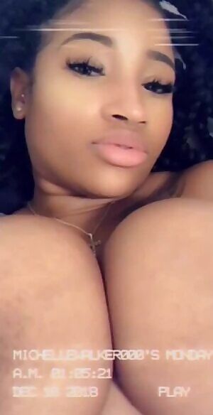 ⠀