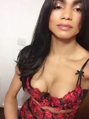 Rebecca Medeiros...gif