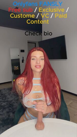 Big Bump Amateur Ass Babe JOI