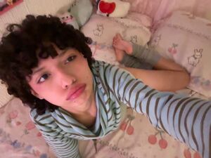 Tiny Waisted Hotties Cute Feet Tease