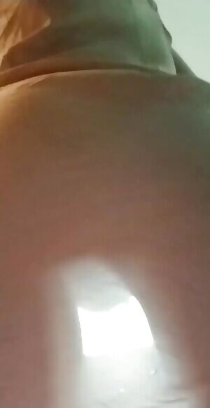 smol but more bounce to the ounce 😉🍑