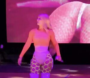 Iggy knows what her main attraction is and it’s obviously not the music