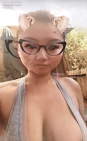 Vicki Li Snapchat Nip Slip