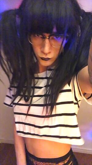 Posing for that dick.