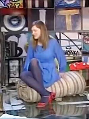 Valeria Bilello pantyhose oops