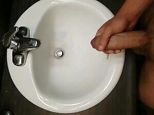 Hope you like uncut cocks cumming 🍆💦