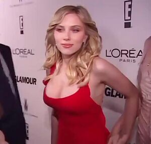 Scarlett Johansson's titties in this dress was amazing