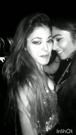 Alaya F making out with her friend