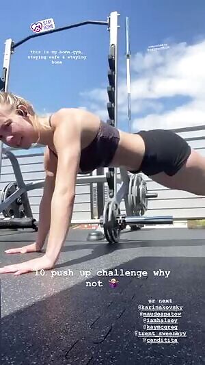 She's workin' it out