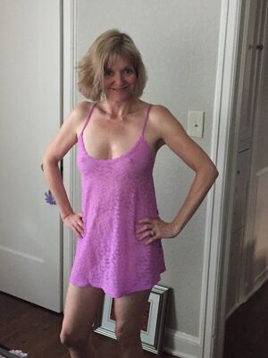 Indiana Girls Bisexual GILF Gaping Hotwife