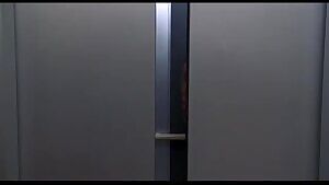 Jim Carrey checking out Krista Allen's plots in 'Liar Liar'