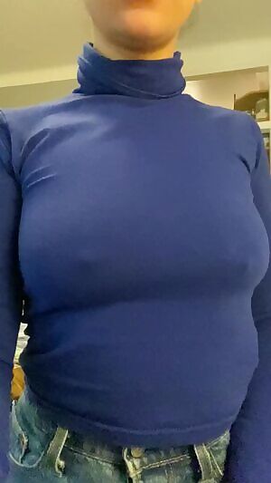 Turtleneck Titty Drop