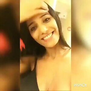 Poonam Pandey gives a little sneak peek