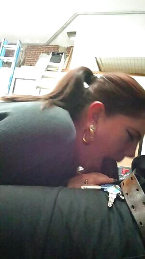 Break room blowjob 😈