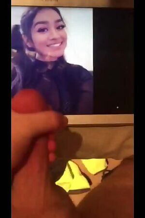 Little Mariana receiving a nice load