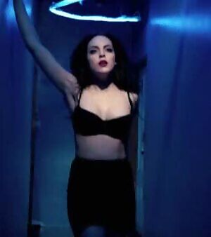 Liz Gillies, hitting the curb