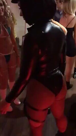 Demi Lovato Has A Fat Ass You’d Love To Bury Your Dick In