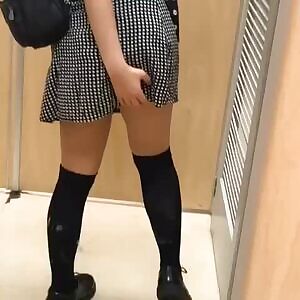 hiii from the fitting room earlier :+)