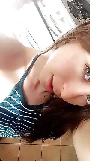 Getting naked on camera for your subscribers is easy.💝