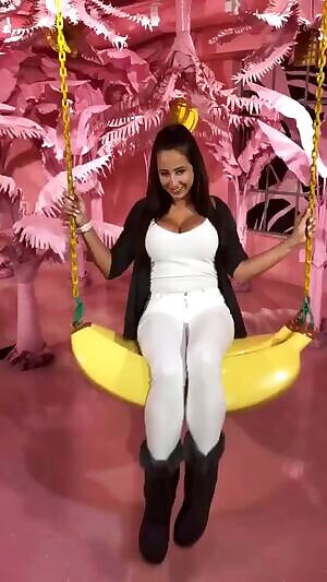 just came to these melons riding a couple of bananas